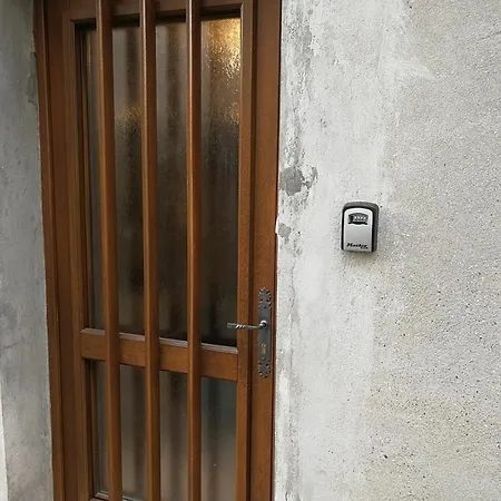 Pour 3 Personnes A 1 Station De Metro De Paris Apartment