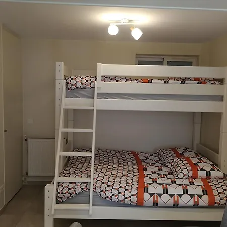 Apartment Pour 3 Personnes A 1 Station De Metro De Paris
