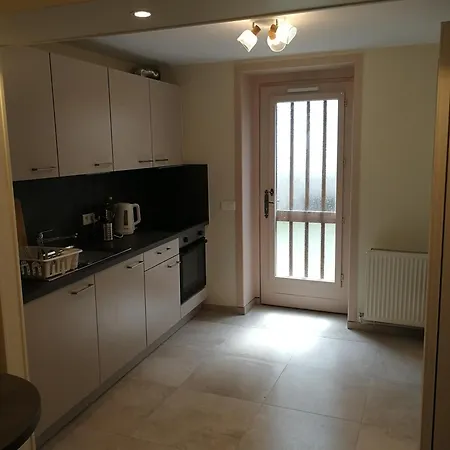 Apartment Pour 3 Personnes A 1 Station De Metro De Paris *